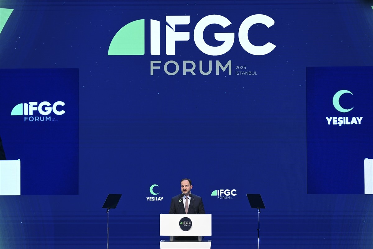 İstanbul'da "Uluslararası Yeşilay Federasyonu Forumu" düzenlendi. Atatürk Kültür Merkezi'nde...