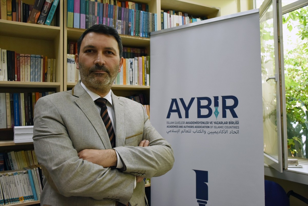 İstanbul Teknik Üniversitesi (İTÜ) Öğretim Üyesi ve İslam Ülkeleri Akademisyenler ve Yazarlar...