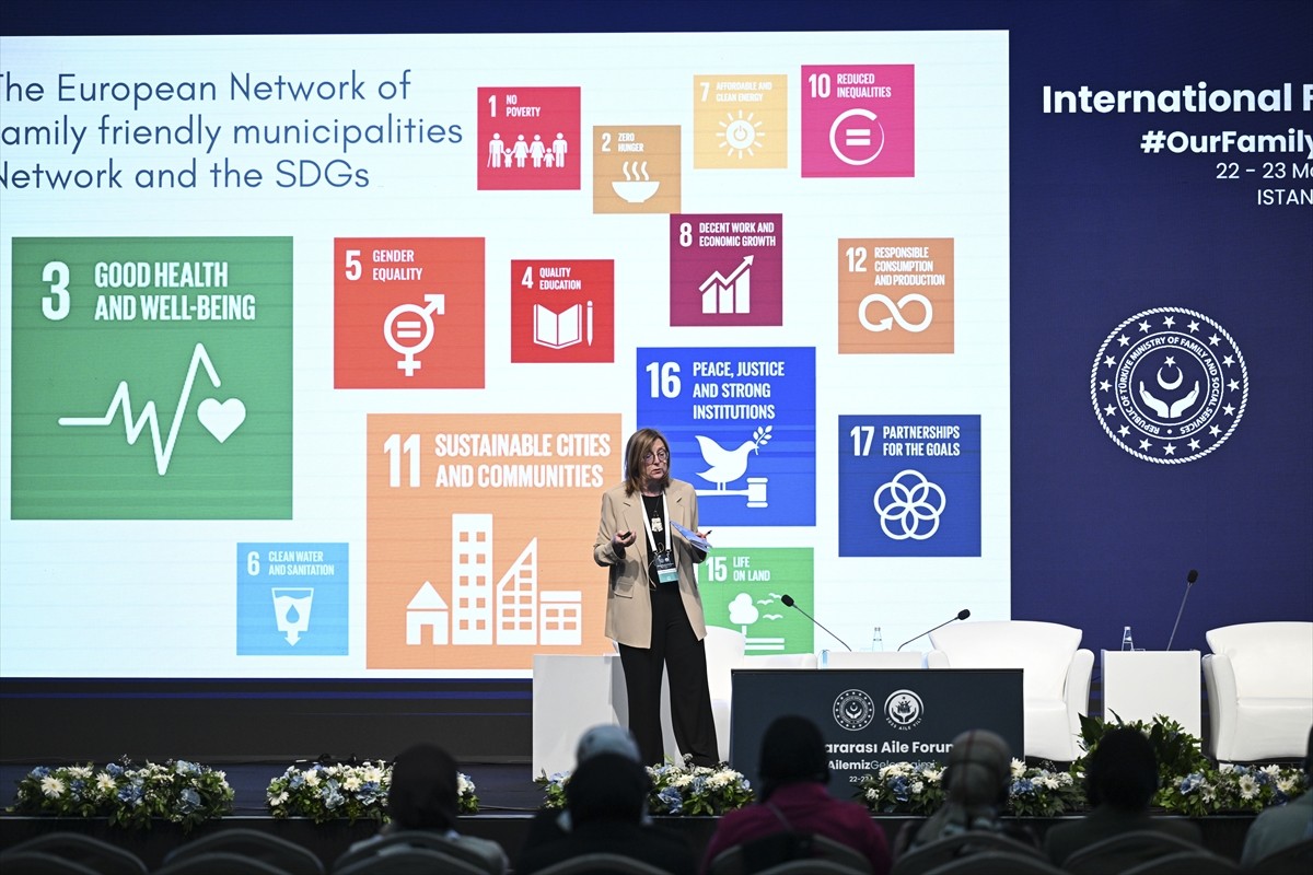 İtalya merkezli Aileler için Avrupa Ağı (ELFAC) Başkanı Maria Regina Maroncelli, Anadolu Ajansının...