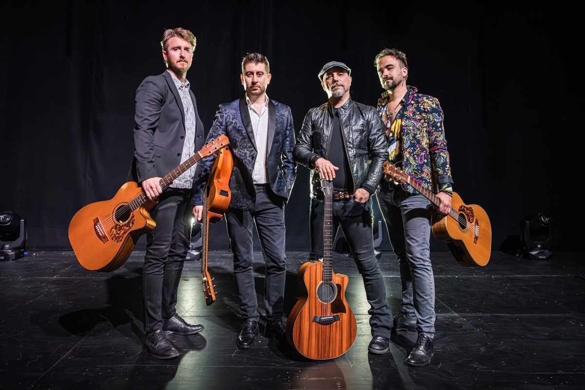 İtalyan müzik grubu "40 Fingers", İstanbul'da ilk kez 22 Kasım'da İstanbul Lütfi Kırdar...