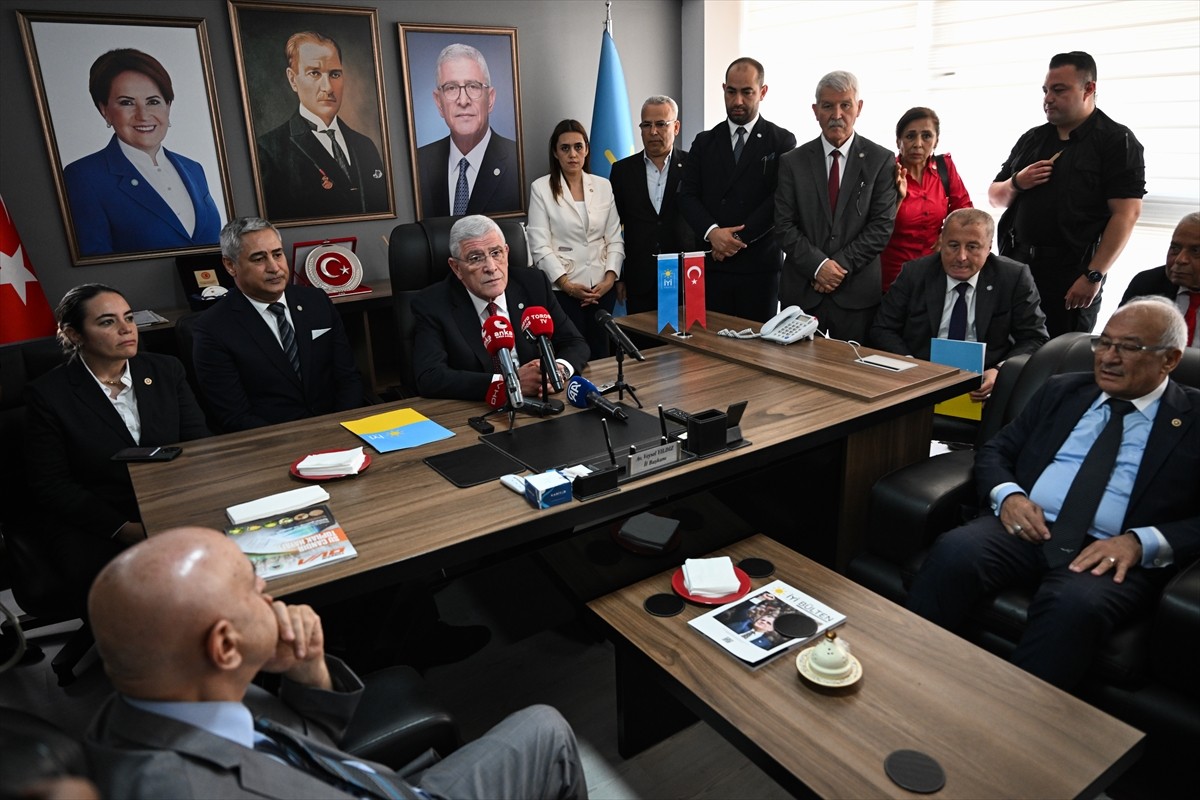 İYİ Parti Genel Başkanı Müsavat Dervişoğlu, Adana'da temaslarda bulundu. Dervişoğlu programları...