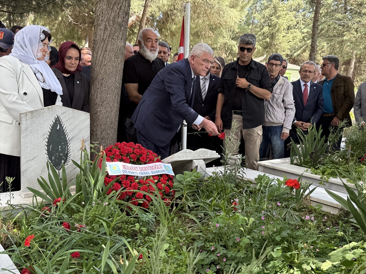 İYİ Parti Genel Başkanı Müsavat Dervişoğlu, Tekirdağ'da ziyaretlerde bulundu. Dervişoğlu, Şarköy...