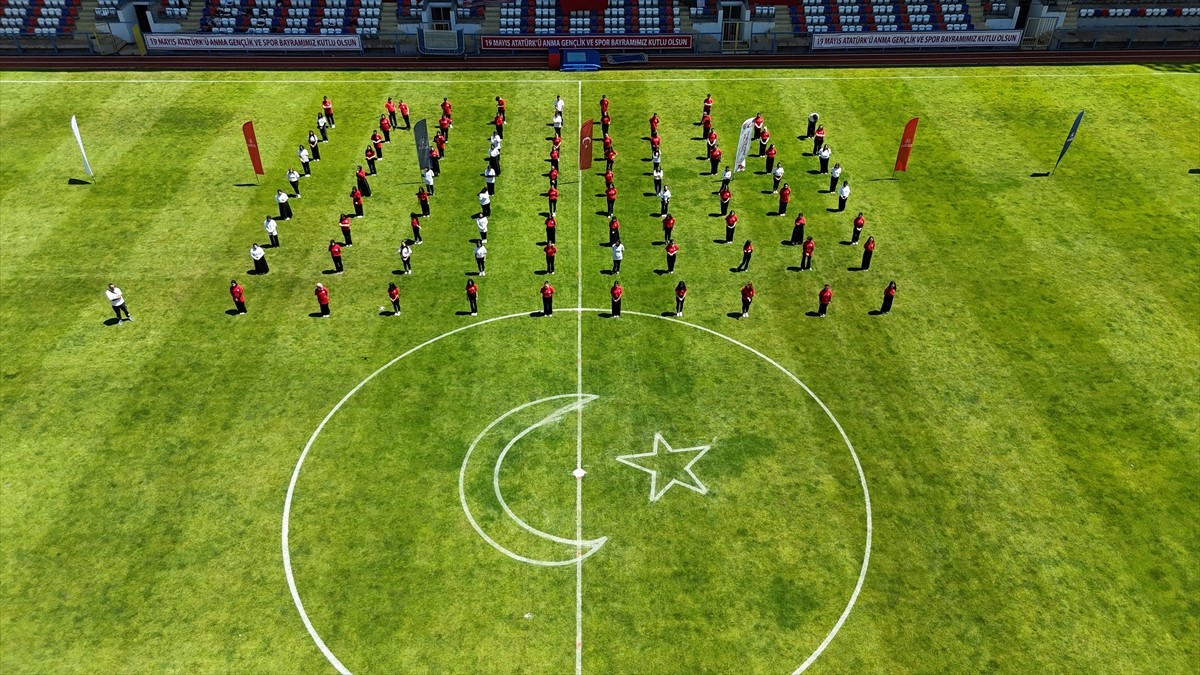 Karabük'te 19 Mayıs Atatürk'ü Anma, Gençlik ve Spor Bayramı dolayısıyla Dr. Necmettin Şeyhoğlu...