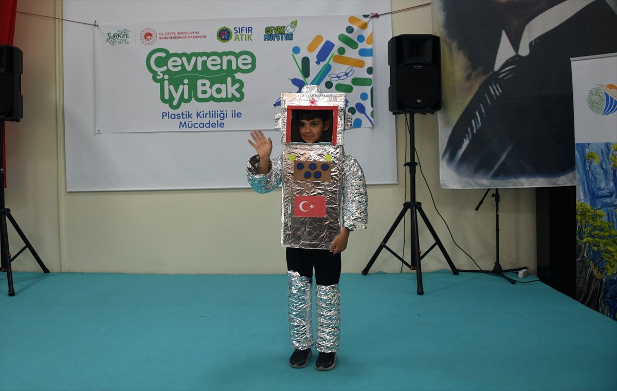 Kastamonu'da ilkokul öğrencileri, "Doğa savaşçıları" uluslararası E-twinning projesi kapsamında...