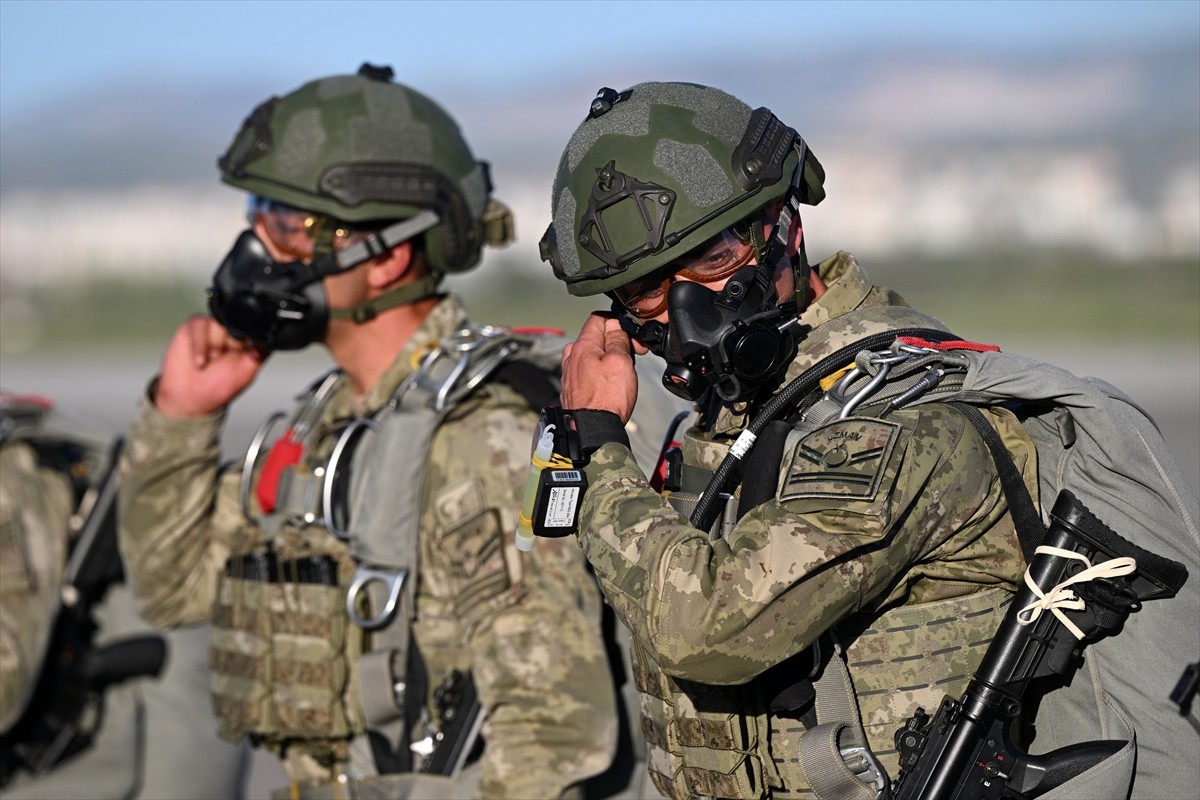 Kayseri'de 1'inci Komando Tugay Komutanlığı tarafından düzenlenen Erciyes-2025 Tatbikatı sürüyor....