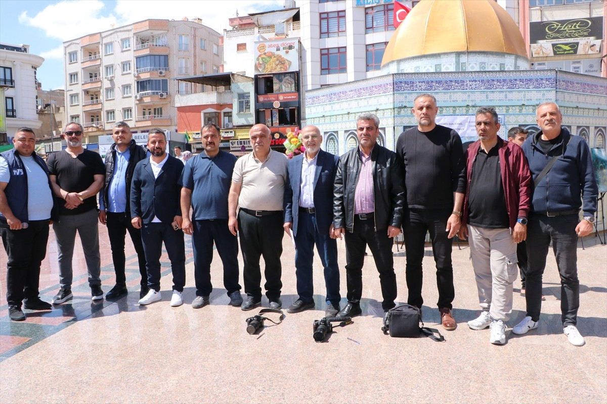 Kilis Basın Cemiyeti üyeleri, İsrail'in gazetecilere yönelik saldırılarına tepki gösterdi....
