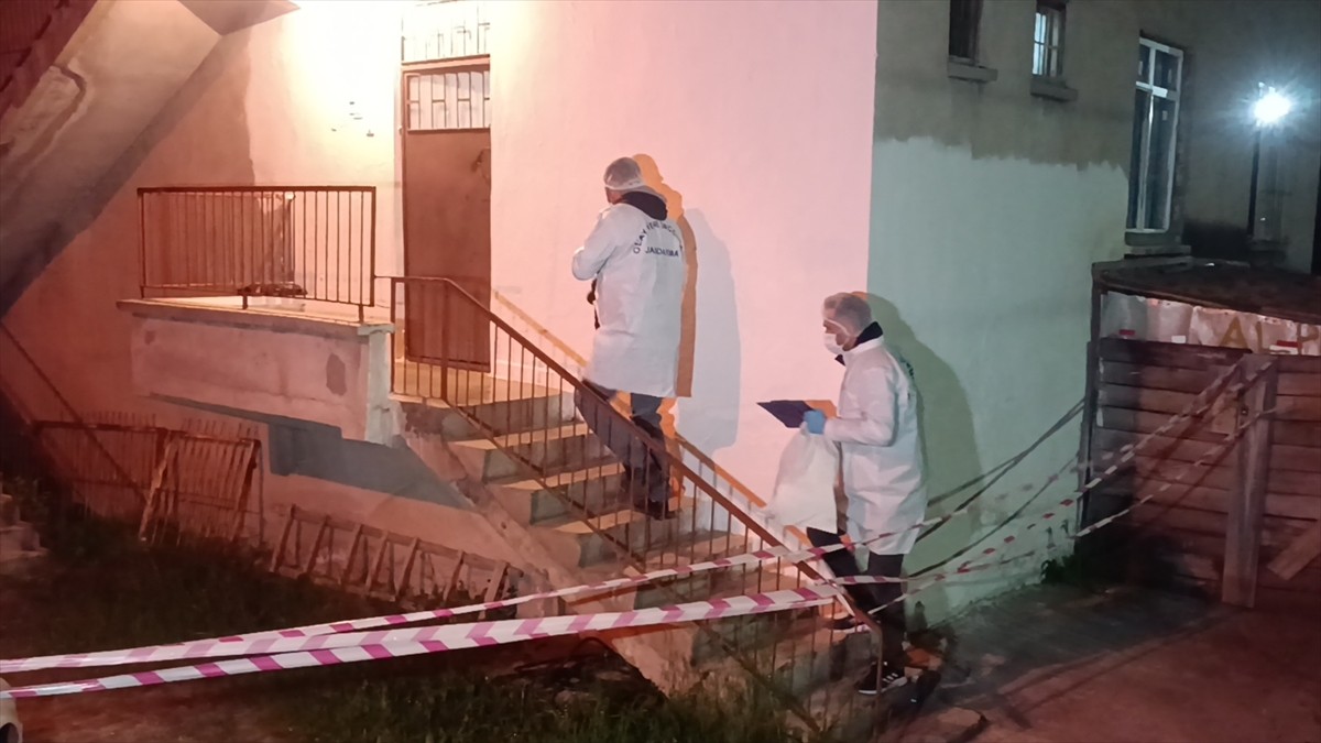 Kırıkkale'nin Yahşihan ilçesinde sobadan sızan karbonmonoksit gazından etkilenen karı koca...