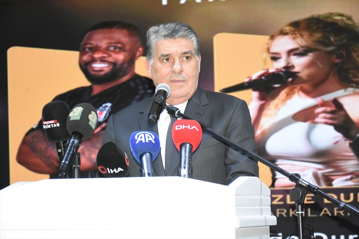 Malatya Beşiktaşlılar Derneğince down sendromlu ve yetim çocuklar yararına düzenlediği yardım ve...