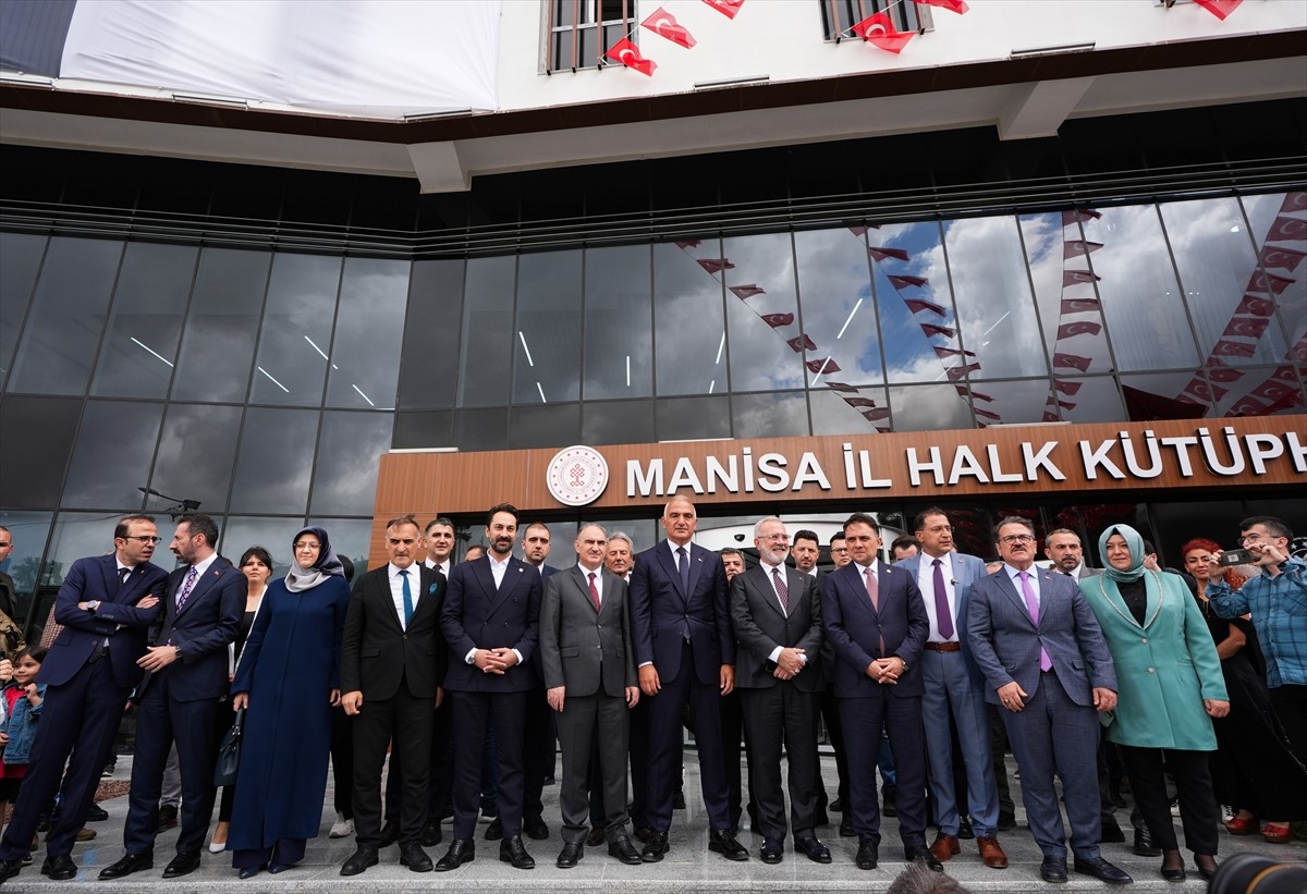 Manisa İl Halk Kütüphanesi'nin yeni hizmet binası Kültür ve Turizm Bakanı Mehmet Nuri Ersoy'un...