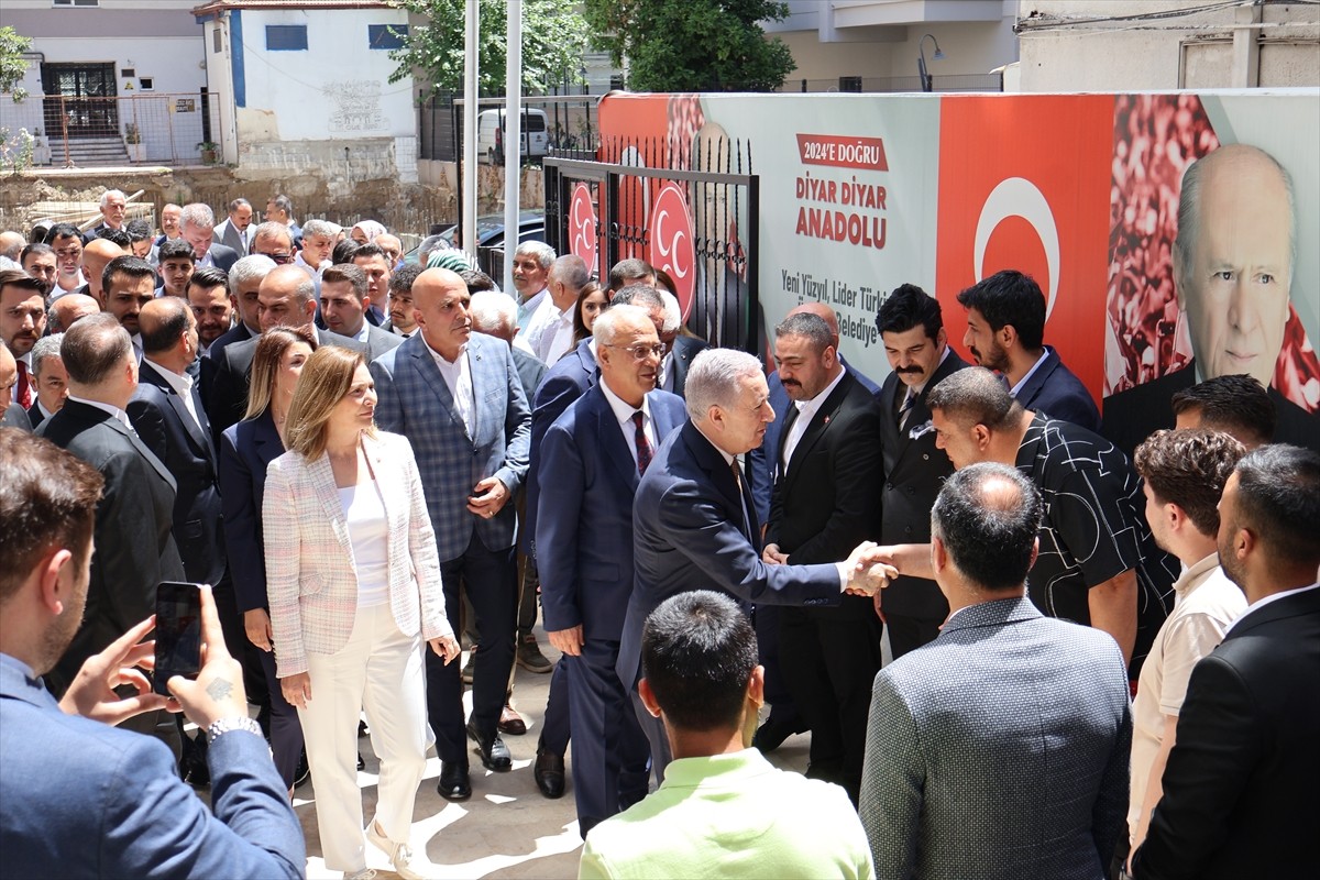 MHP Genel Başkan Yardımcısı ve Ankara Milletvekili Sadir Durmaz, partisinin Adana İl Başkanlığına...
