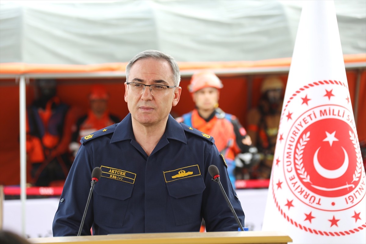 Milli Savunma Bakanlığı Basın ve Halkla İlişkiler Müşaviri ve Bakanlık Sözcüsü Tuğamiral Zeki...