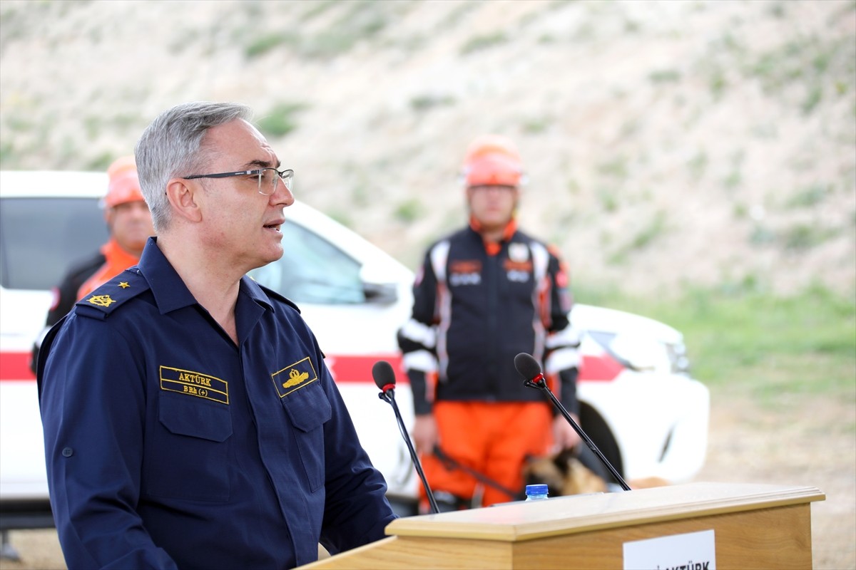 Milli Savunma Bakanlığı Basın ve Halkla İlişkiler Müşaviri ve Bakanlık Sözcüsü Tuğamiral Zeki...