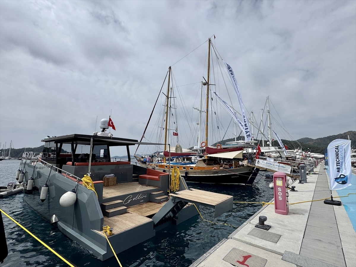 Muğla'nın Fethiye ilçesinde "Superyacht Show Türkiye" etkinliği başladı. Superyacht Show Türkiye...