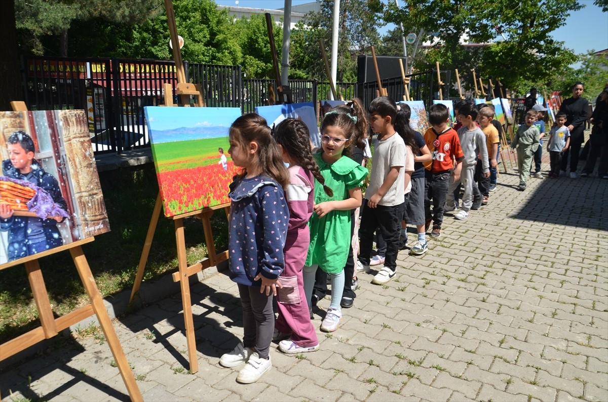 Muş'ta Kültür ve Turizm İl Müdürlüğünce "Müzeler Haftası" kapsamında etkinlik yapıldı....