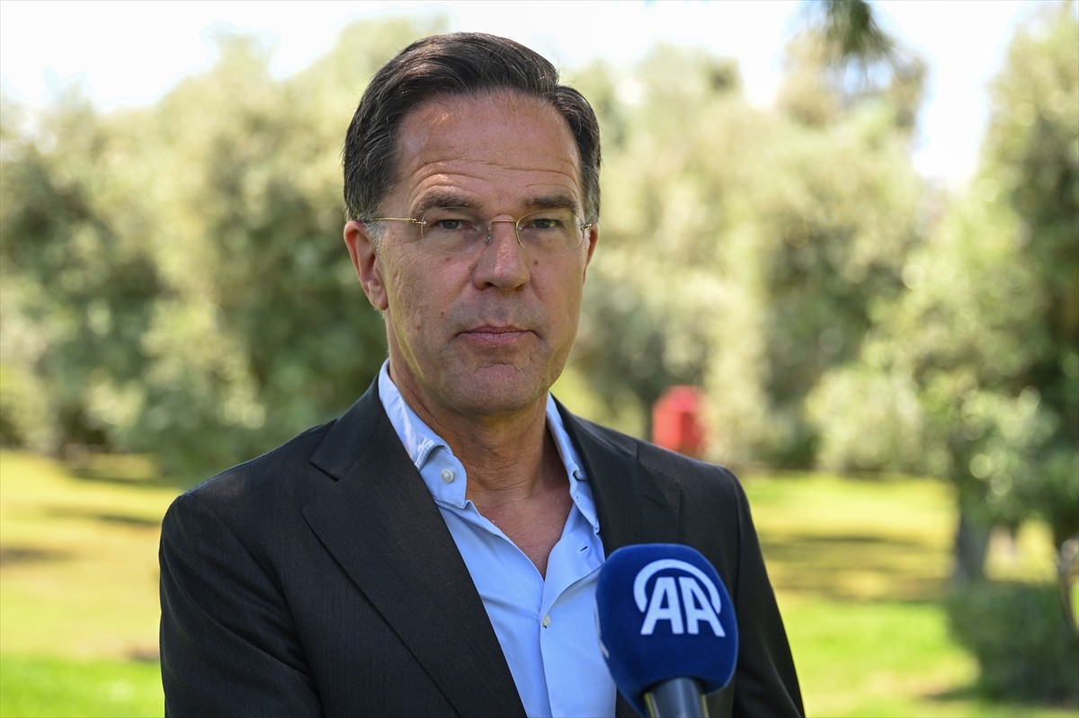 NATO Genel Sekreteri Mark Rutte, NATO Dışişleri Gayriresmi Toplantısı için geldiği Antalya'da...