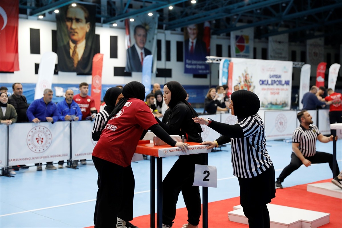 Okul Sporları Federasyonu tarafından düzenlenen Bilek Güreşi Gençler A Türkiye Birinciliği...