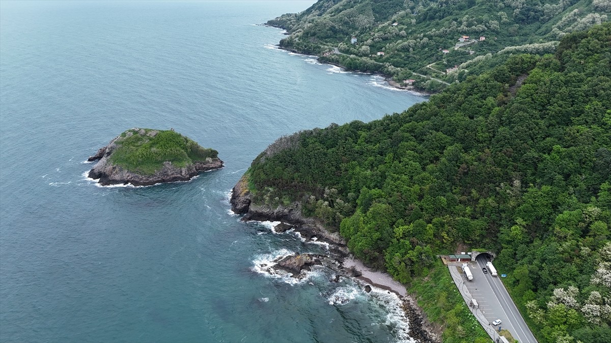 Ordu'nun 'Sakin şehir' ünvanlı Perşembe ilçesindeki Hoynat Adası, doğal güzellikleriyle ön plana...