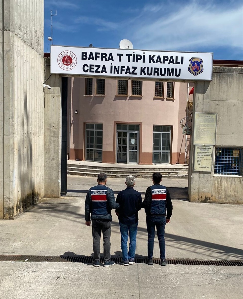 Samsun'un Bafra ilçesinde, Fetullahçı Terör Örgütü (FETÖ) üyeliğinden hüküm giyen ve Hava Teknik...