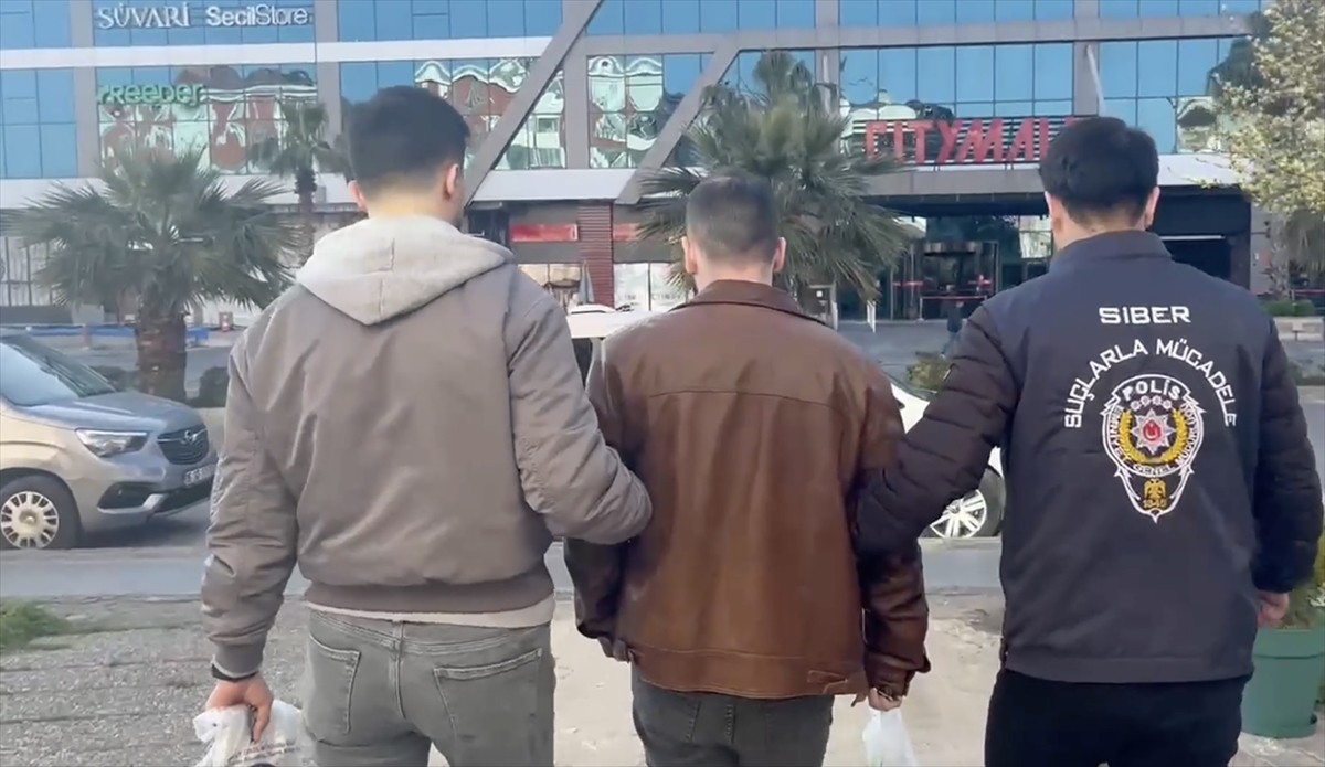 Samsun merkezli 24 ilde düzenlenen "müstehcenlik" operasyonunda 45 şüpheli gözaltına alındı.