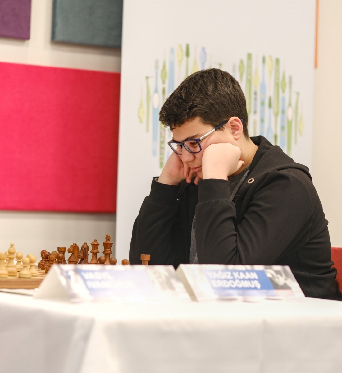 Satrançta dünyanın en genç büyükustası (GM) ünvanına sahip Yağız Kaan Erdoğmuş, İsveç'in Malmö...