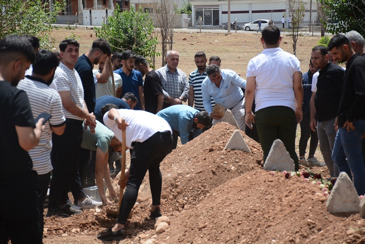 Şırnak'taki trafik kazasında 1 kişi daha yaşamını yitirirken, hayatını kaybedenlerin sayısı 4'e...