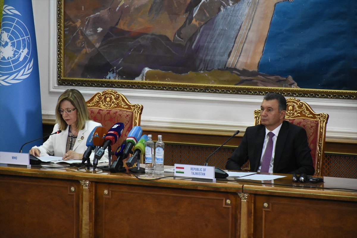 Tacikistan ev sahipliğinde düzenlenen "Buzulların Korunmasına İlişkin Yüksek Düzeyli Uluslararası...