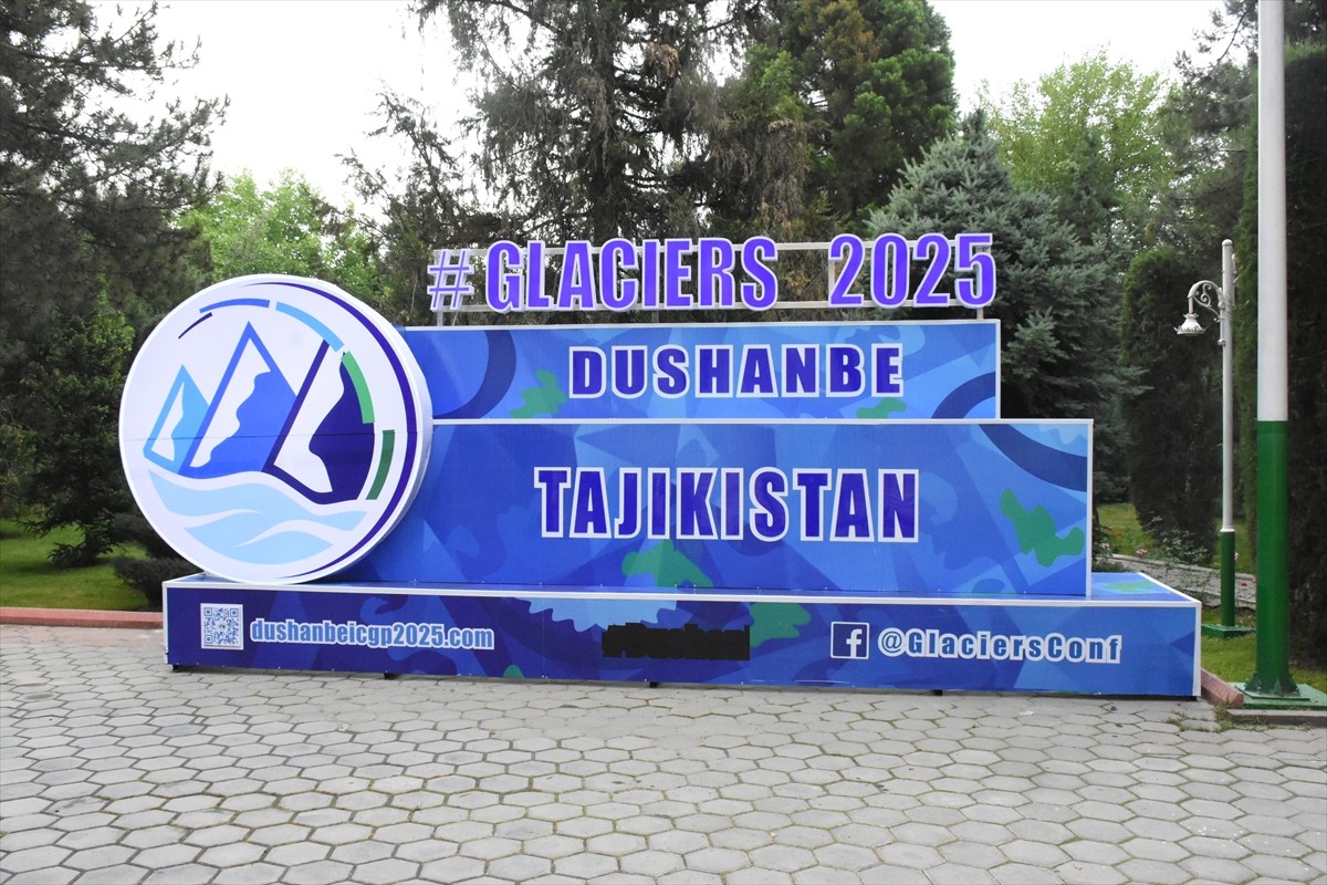 Tacikistan hükümetinin ev sahipliğinde düzenlenen "Buzulların Korunmasına ilişkin Yüksek Düzeyli...