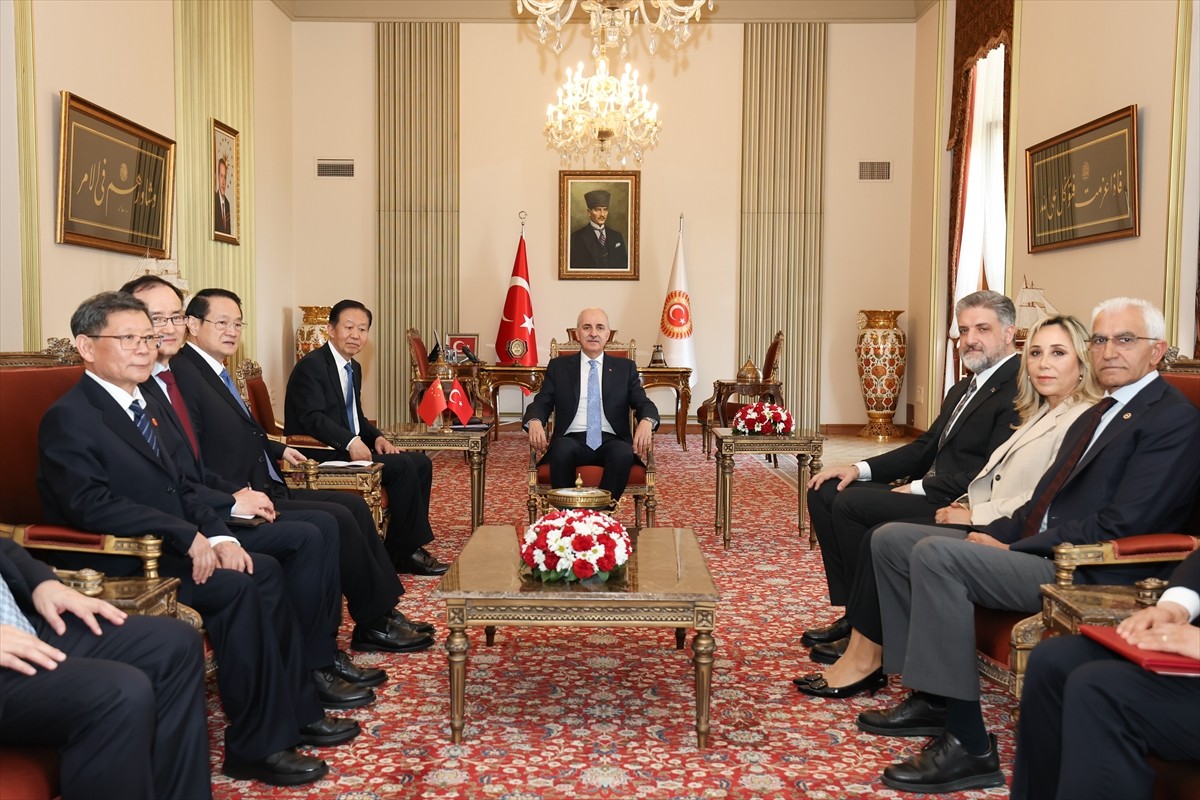 TBMM Başkanı Numan Kurtulmuş, Çin Halk Cumhuriyeti Ulusal Halk Kongresi Daimi Komitesi Başkan...