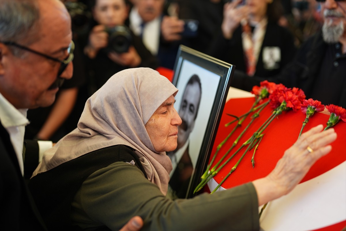 TBMM Başkanvekili ve DEM Parti İstanbul Milletvekili Sırrı Süreyya Önder'in cenazesi, Atatürk...