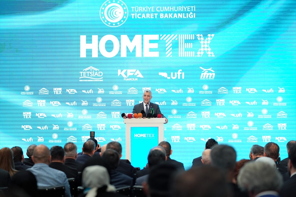 Ticaret Bakanı Ömer Bolat, Türkiye Ev Tekstili Sanayicileri ve İş İnsanları Derneği (TETSİAD)...