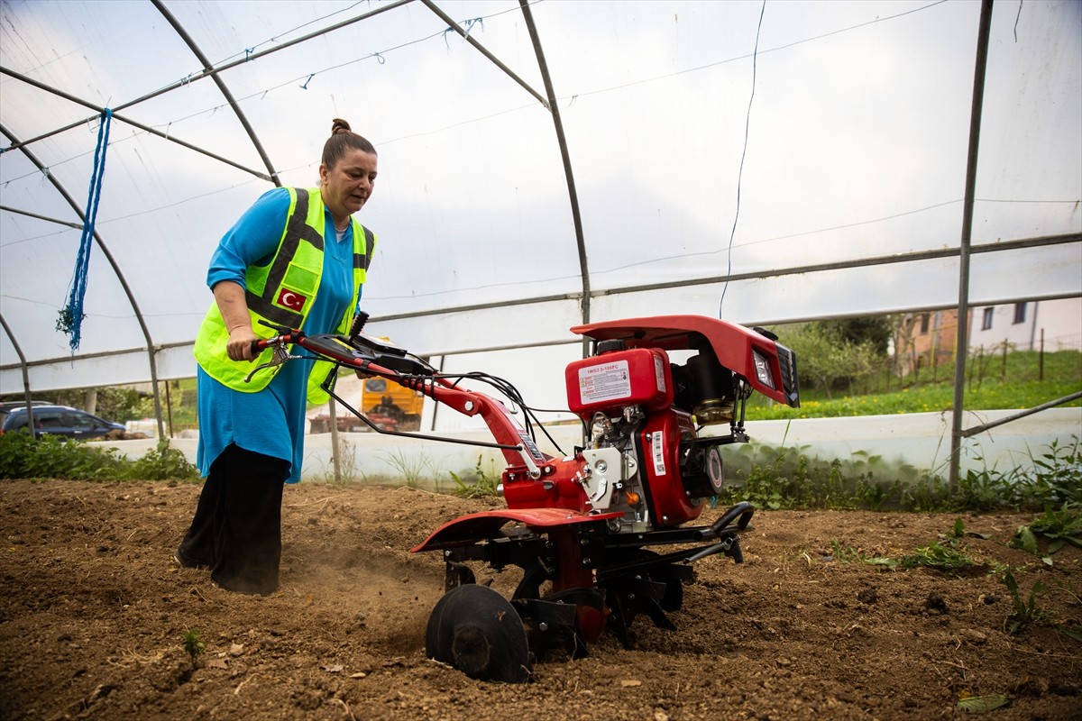 Türk İşbirliği ve Koordinasyon Ajansı Başkanlığı (TİKA), Bosna Hersek'in Vares şehrindeki kadın...