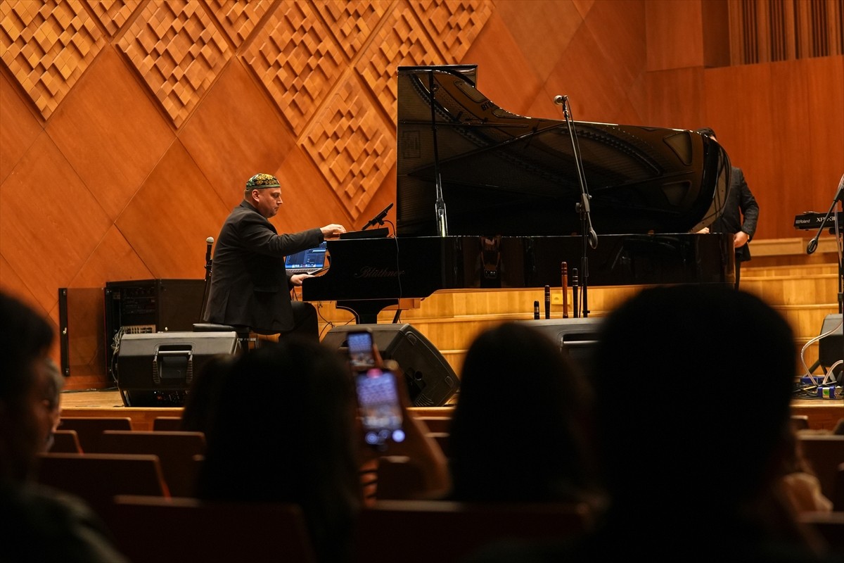 Türkiye'nin modern caz temsilcilerinden KAPIKO, Ankara'da dinleyiciyle buluştu. İlk kez CSO Ada...