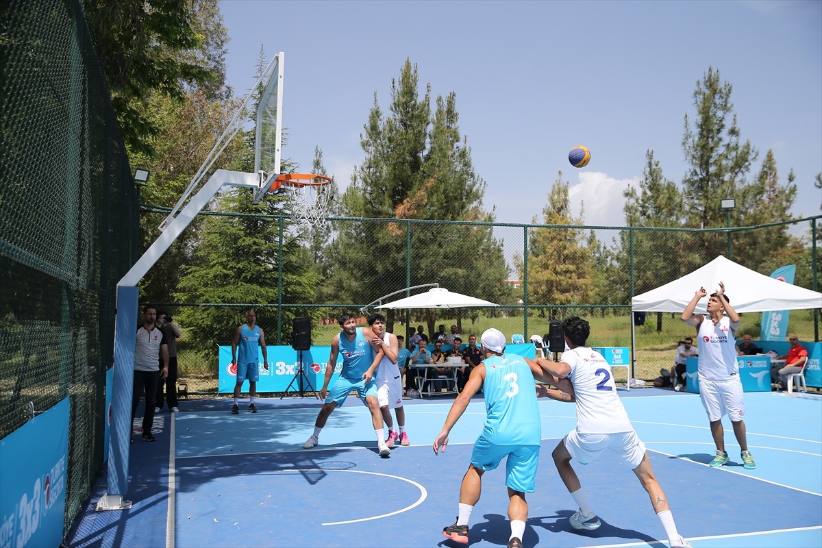 Türkiye Basketbol Federasyonu (TBF) ile Türkiye Sigorta iş birliğiyle hayata geçirilen açık hava...