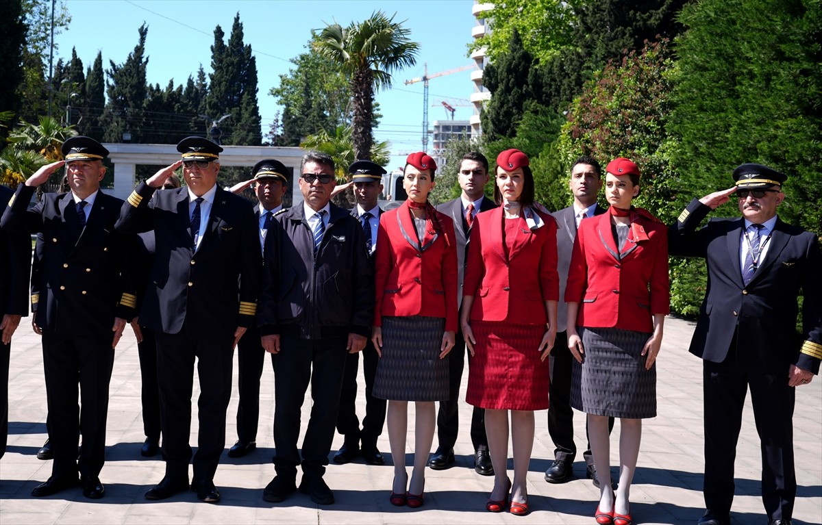 Türkiye Havayolu Pilotları Derneği (TALPA), "15 Mayıs Hava Şehitlerini Anma Günü" dolayısıyla...