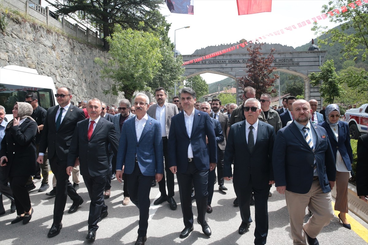 Ulaştırma ve Altyapı Bakanı Abdulkadir Uraloğlu, Bolu'nun Göynük ilçesinde 35. Geleneksel Göynük...