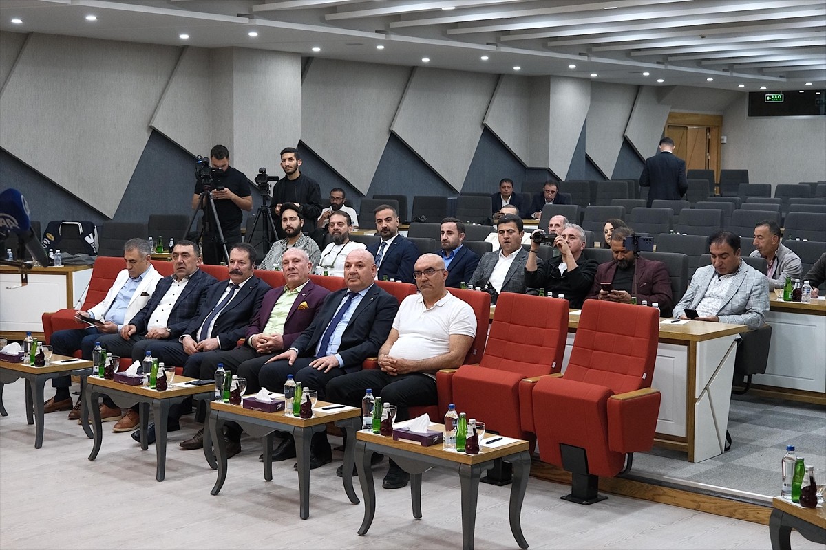 Van'da, Ticaret ve Sanayi Odası (TSO) öncülüğünde 2025 yılında altıncısı düzenlenecek "Dünya...