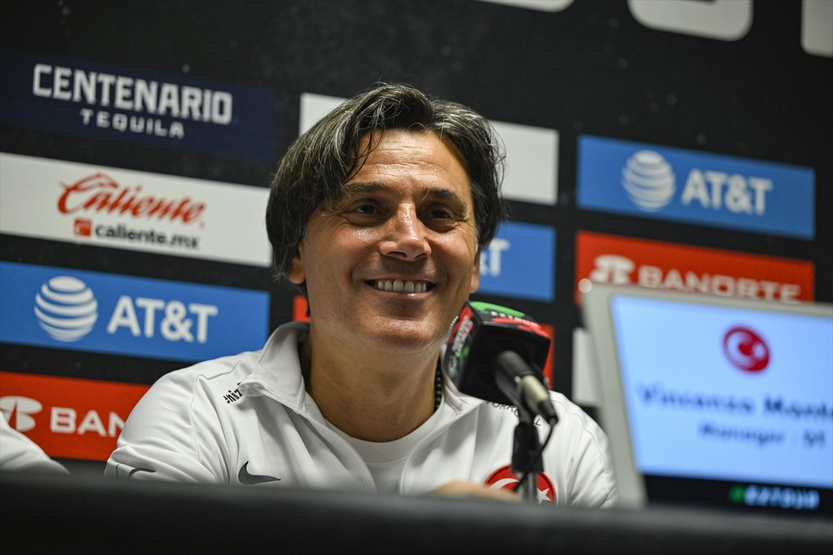 ABD'nin North Carolina eyaletinde bulunan Chapel Hill kasabasındaki Kenan Memorial Stadyumu'nda, A...