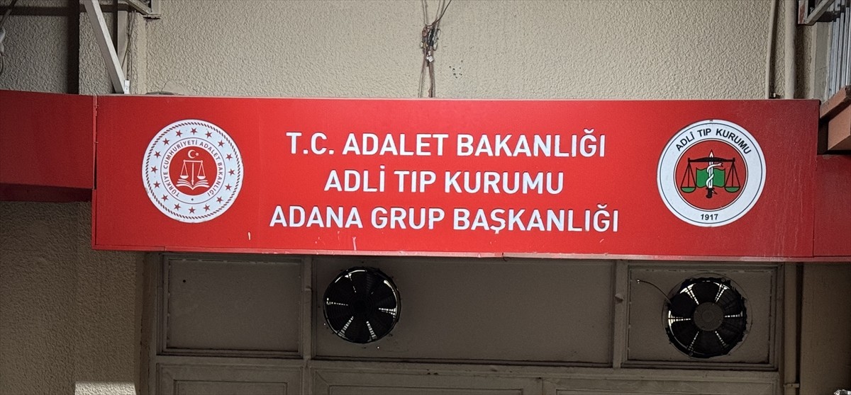 Adana'nın merkez Seyhan ilçesinde, çıkan silahlı kavgada 1 kişi öldü, 4 kişi yaralandı. Kavgada...