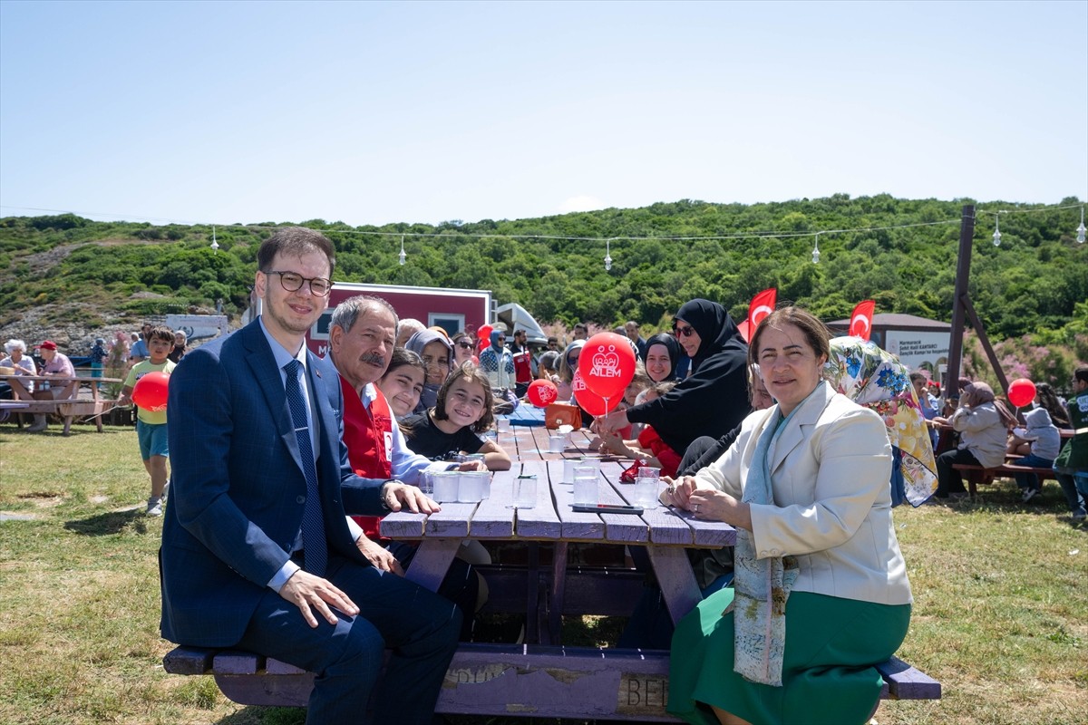 Aile ve Sosyal Hizmetler Bakanlığının "Aile Yılı" etkinlikleri kapsamında Sarıyer'de "dijital...