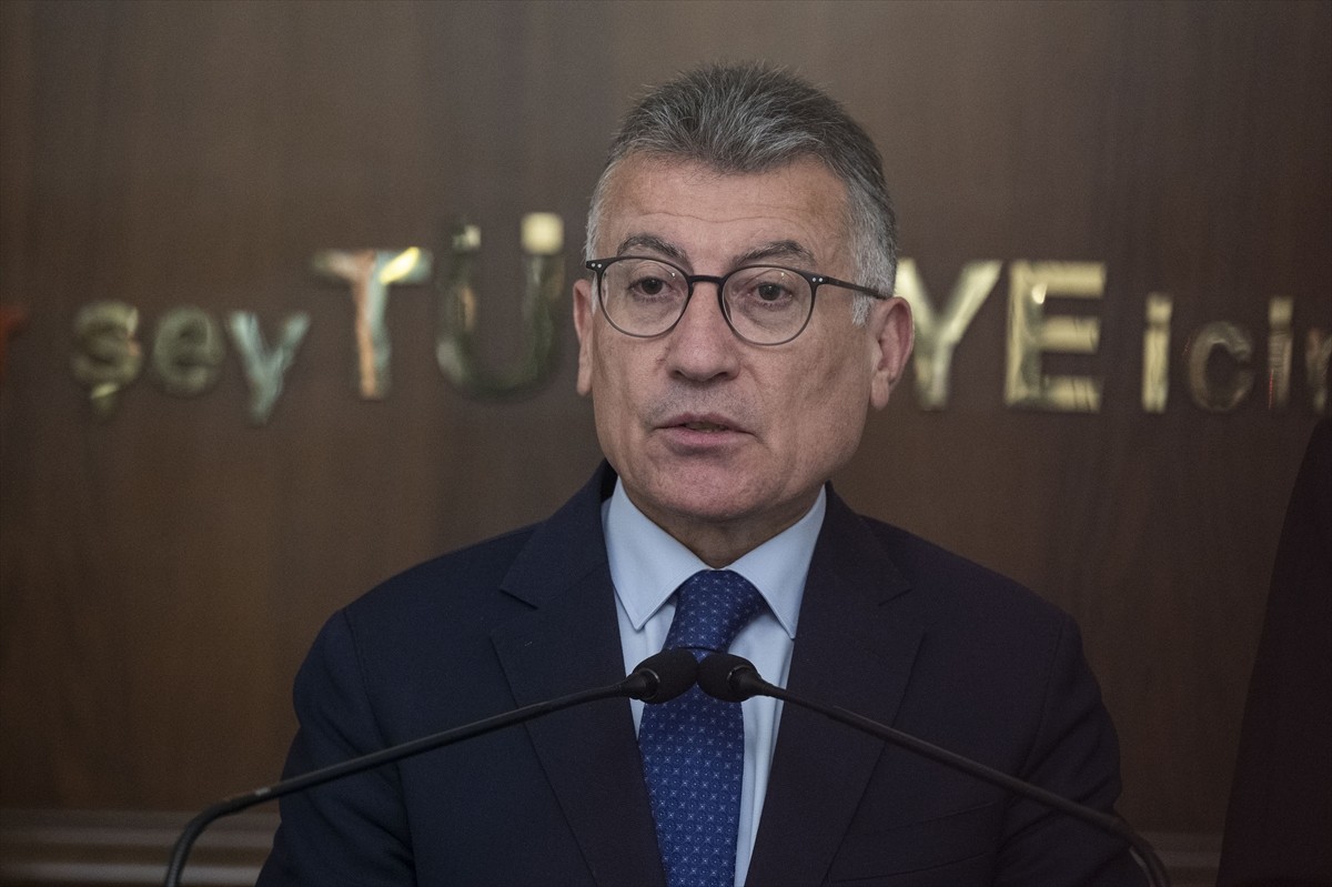 AK Parti Grup Başkanı Abdullah Güler, Meclis'te “Türk Parasının Kıymetini Koruma Hakkında Kanun ve...