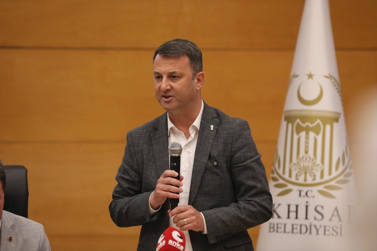 Akhisar Belediye Başkanı Besim Dutlulu’nun vefat eden Ferdi Zeyrek’in yerine Manisa Büyükşehir...