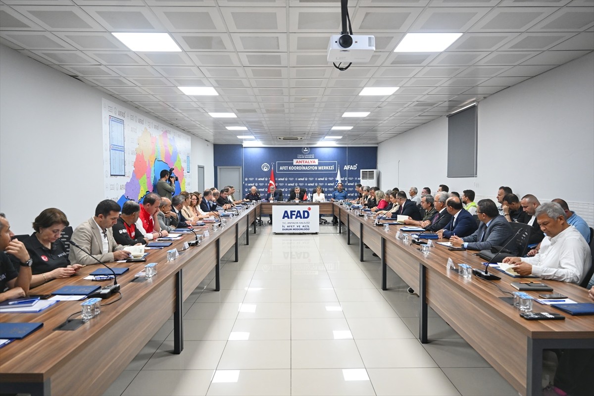 Antalya Valisi Hulusi Şahin başkanlığında, İl Afet ve Acil Durum Koordinasyon Kurulu 2025 Yılı...