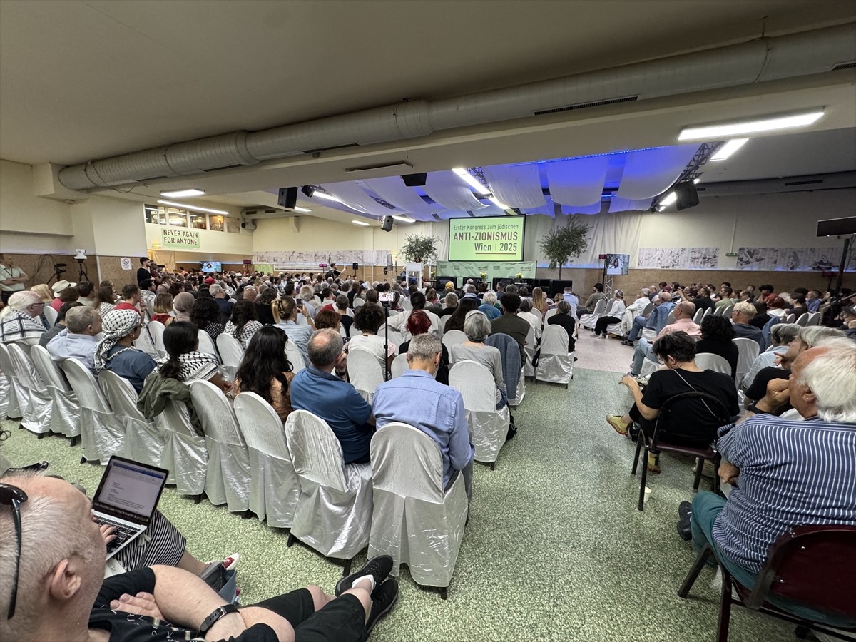 Avusturya'nın başkenti Viyana'da siyonizm karşıtı Museviler tarafından ilk kez düzenlenen...