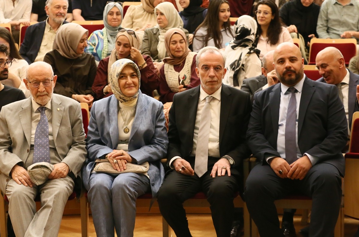 Avusturya’nın başkenti Viyana’da, YEE tarafından, Doğu ve Batı medeniyetlerinde şehirlerin...