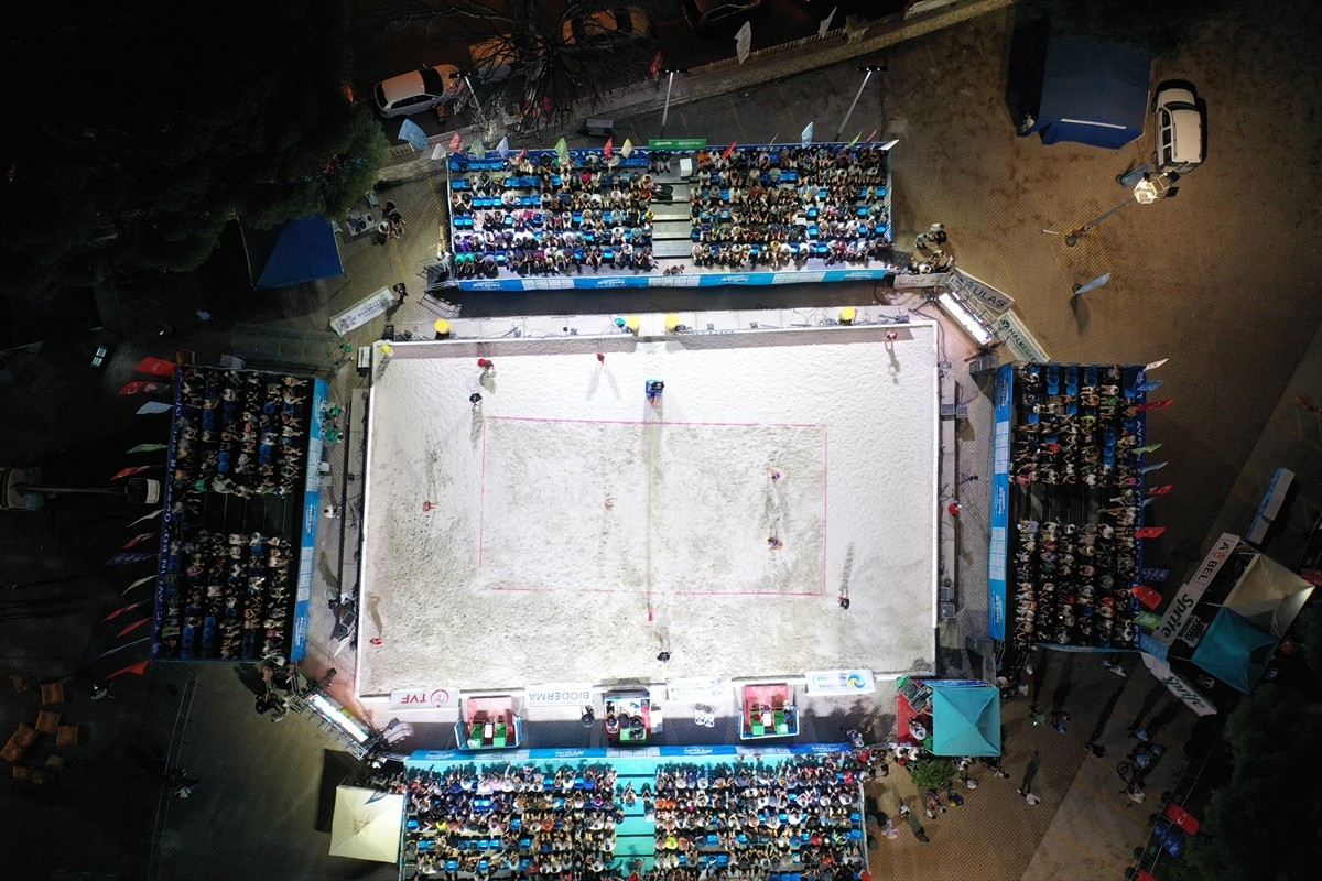 Aydın'ın Efeler ilçesinde düzenlenen Uluslararası Plaj Voleybolu Türkiye Serisi Aydın etabı sona...