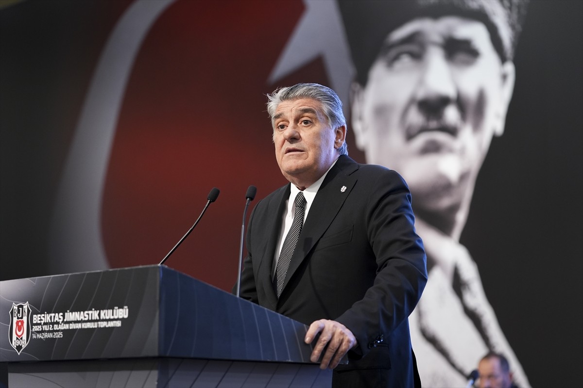 Beşiktaş Kulübü Başkanı Serdal Adalı, İstanbul Kongre Merkezi'nde gerçekleştirilen Beşiktaş...