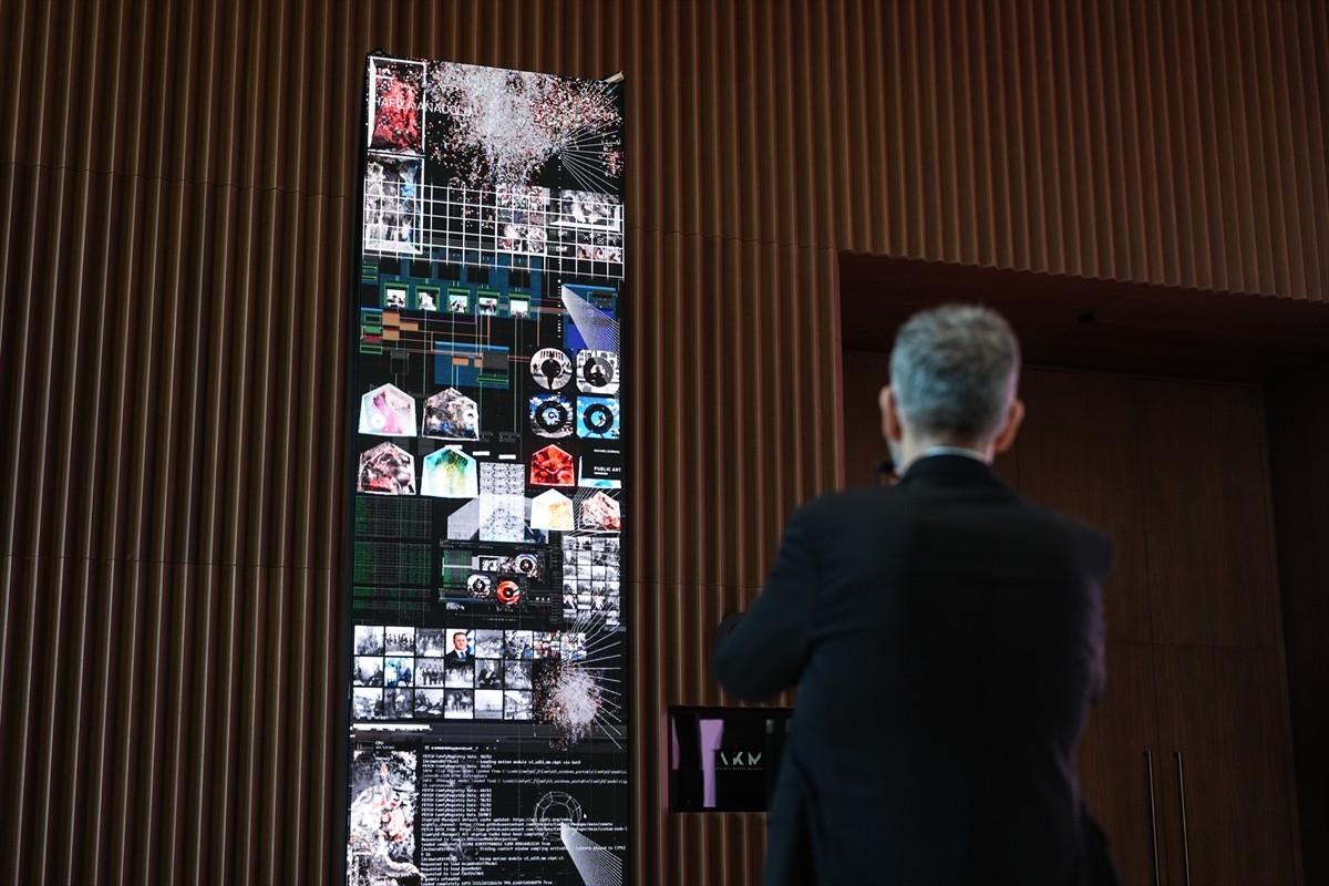 Bu yıl beşincisi düzenlenen İstanbul Dijital Sanat Festivali'nde (IDAF) Anadolu Ajansı'nın (AA)...