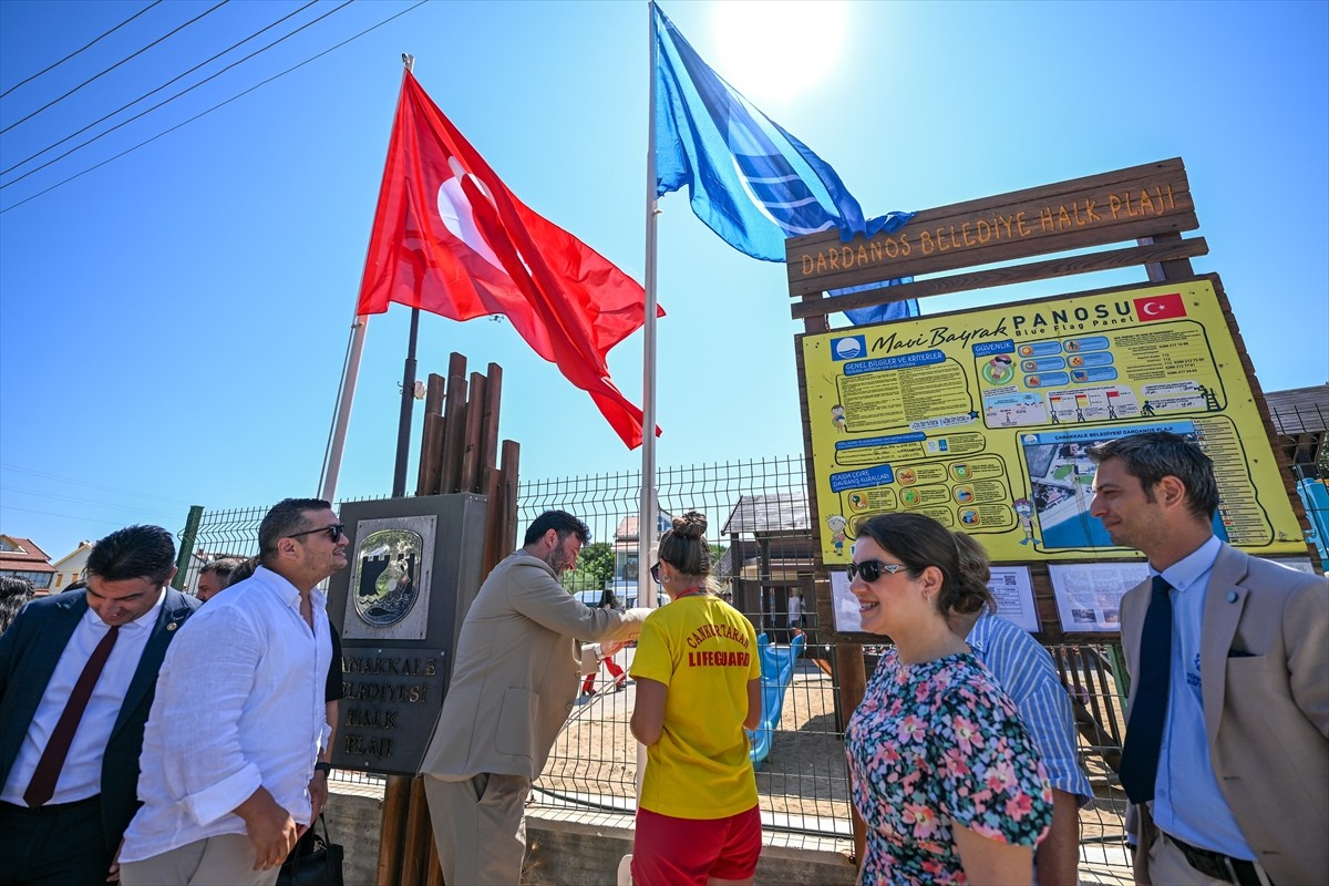 Çanakkale'deki Barış Plajı, Güzelyalı ve Dardanos Belediye halk plajları için yeniden kazanılan...