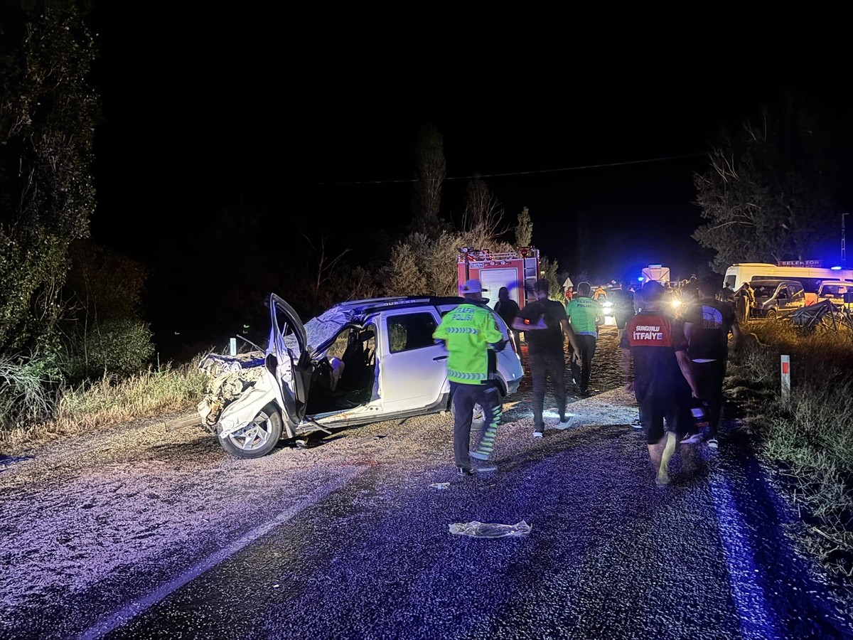 Çorum’un Sungurlu ilçesinde cip ile traktörün karıştığı kazada 5 kişi yaralandı. Kaza nedeniyle...