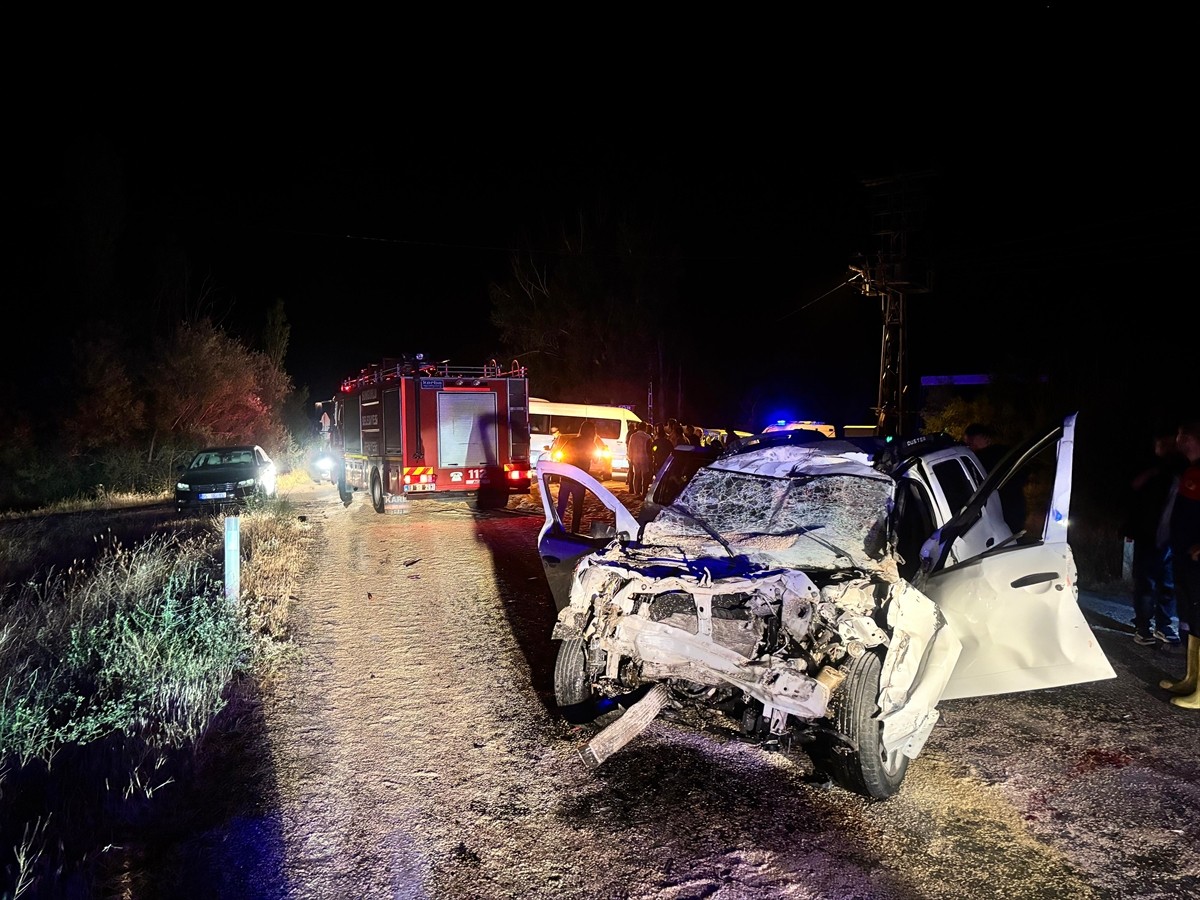 Çorum’un Sungurlu ilçesinde cip ile traktörün karıştığı kazada 5 kişi yaralandı. Kaza nedeniyle...